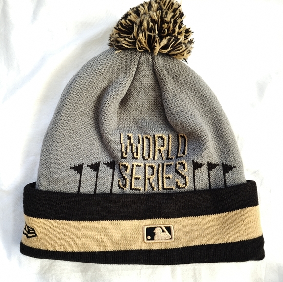 New Era 2024 Los Angeles Dodgers Beanie Locker Room Knit Hat World Series NLCS - Picture 2 of 10